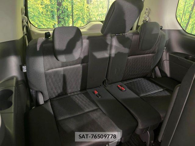 Nissan SERENA 2018-01 8882070-9