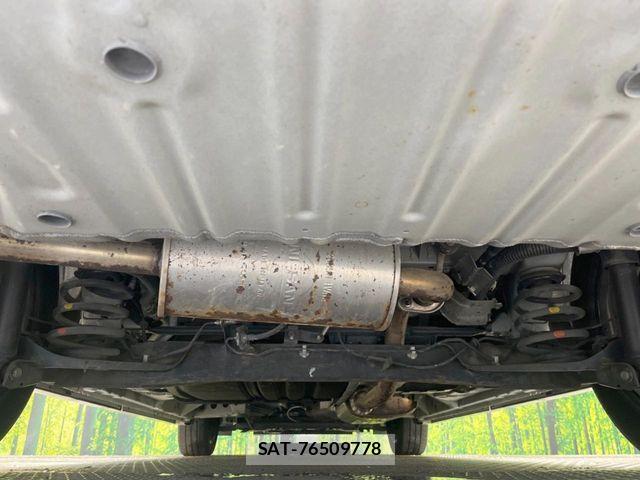Nissan SERENA 2018-01 8882070-18