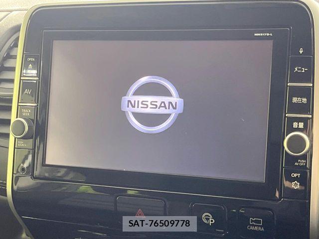 Nissan SERENA 2018-01 8882070-3