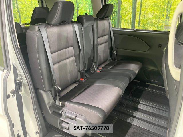 Nissan SERENA 2018-01 8882070-8