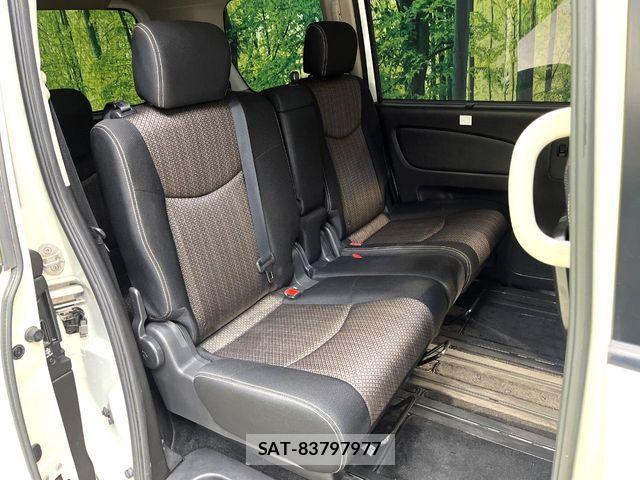 Nissan SERENA 2015-04 8882077-8
