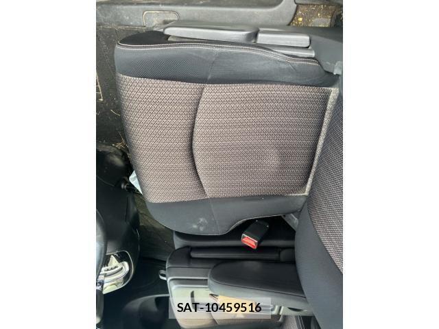 Nissan SERENA 2015-12 8882100-11