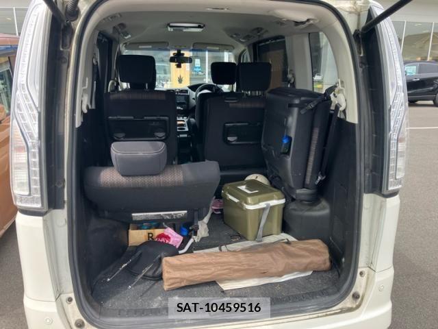 Nissan SERENA 2015-12 8882100-7