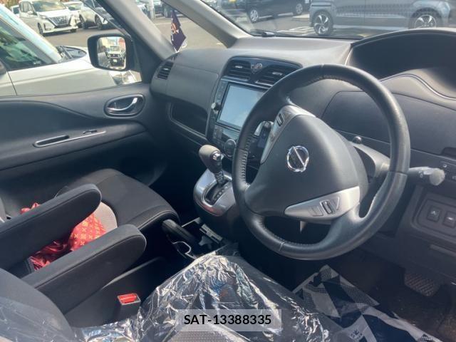 Nissan SERENA 2015-11 8882097-14