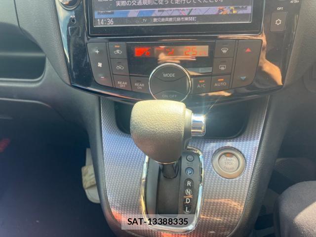 Nissan SERENA 2015-11 8882097-22