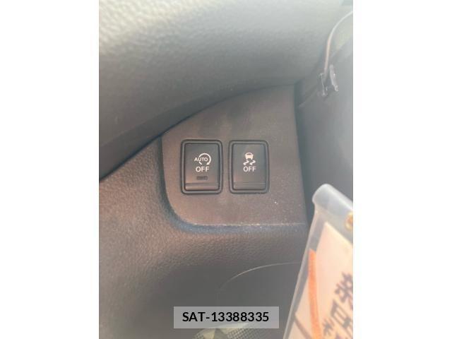 Nissan SERENA 2015-11 8882097-23