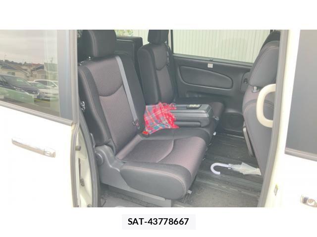 Nissan SERENA 2013-01 8882104-9