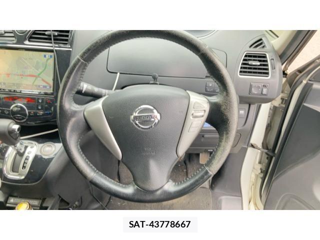 Nissan SERENA 2013-01 8882104-12