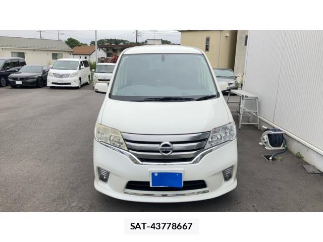 Nissan SERENA 2013-01 8882104-1