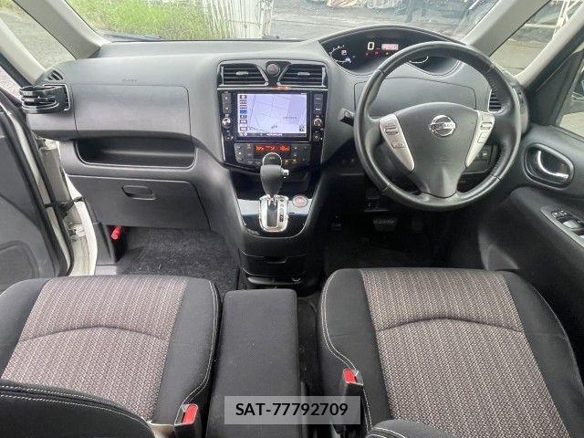 Nissan SERENA 2015-11 8882078-2