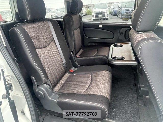 Nissan SERENA 2015-11 8882078-4