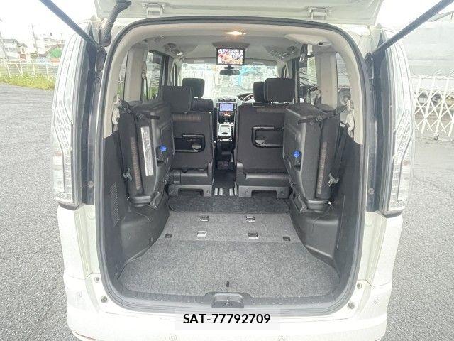 Nissan SERENA 2015-11 8882078-8