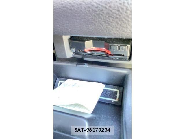 Nissan SERENA 2018-09 8882080-11
