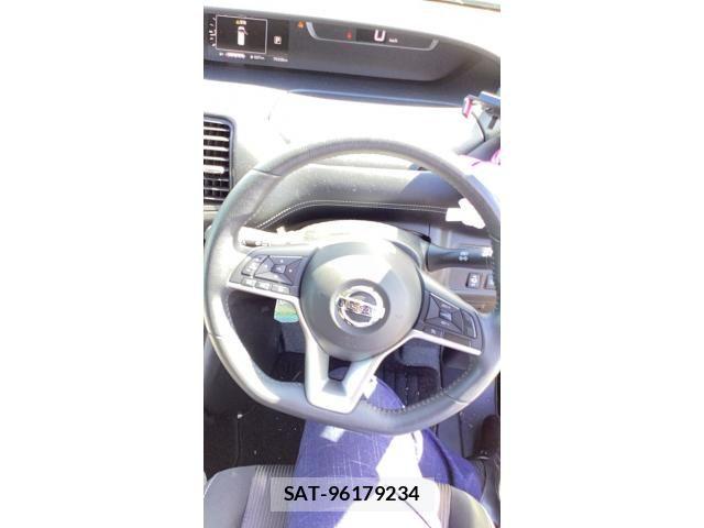Nissan SERENA 2018-09 8882080-2