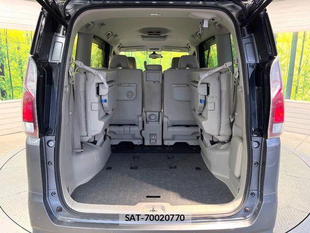 Nissan SERENA 2020-02 8884330-10