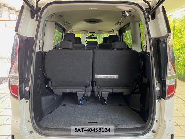 Nissan SERENA 2022-10 8884320-10
