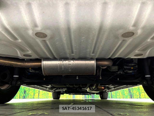 Nissan SERENA 2013-09 8884326-18