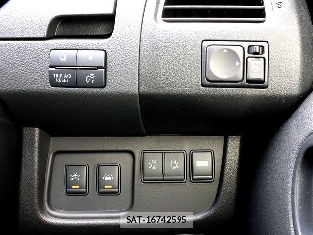 Nissan SERENA 2015-12 8884323-21