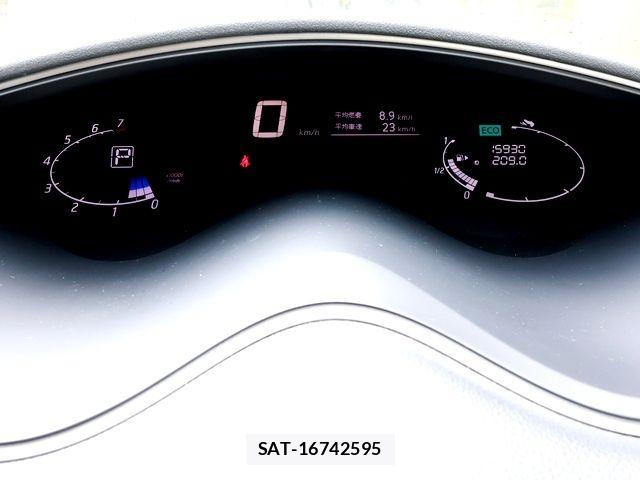 Nissan SERENA 2015-12 8884323-22