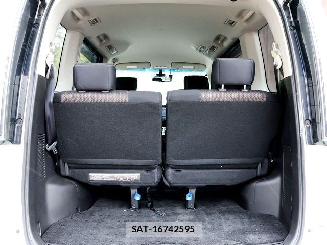 Nissan SERENA 2015-12 8884323-27