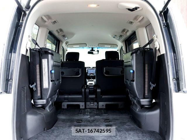 Nissan SERENA 2015-12 8884323-28