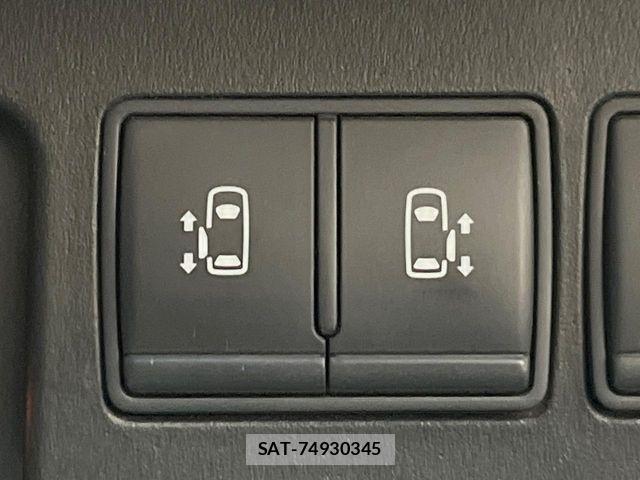 Nissan SERENA 2014-06 8884332-4