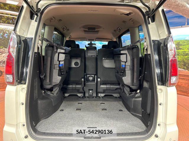 Nissan SERENA 2018-06 8884321-12