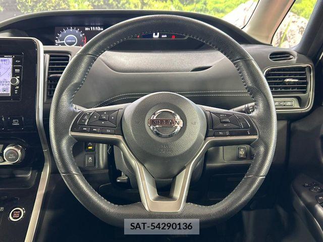 Nissan SERENA 2018-06 8884321-7