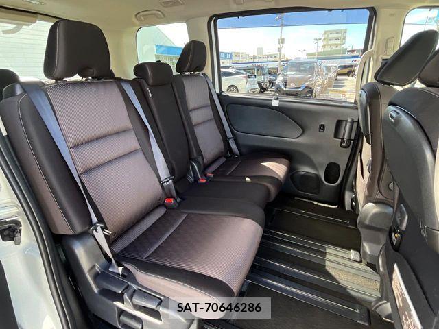 Nissan SERENA 2021-04 8884318-9
