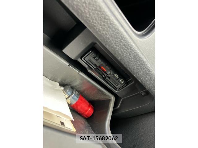 Nissan SERENA 2013-06 8884333-15