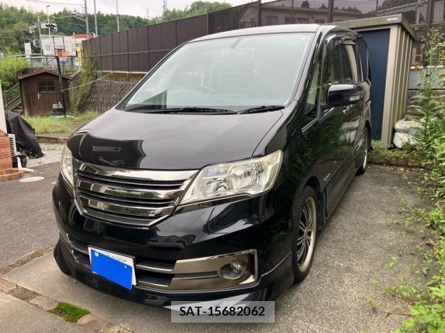 Nissan SERENA 2013-06 8884333-1