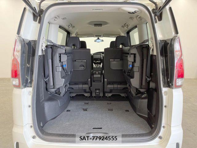 Nissan SERENA 2017-05 1067393-10