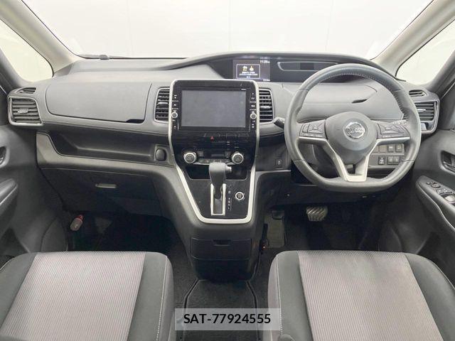 Nissan SERENA 2017-05 1067393-1