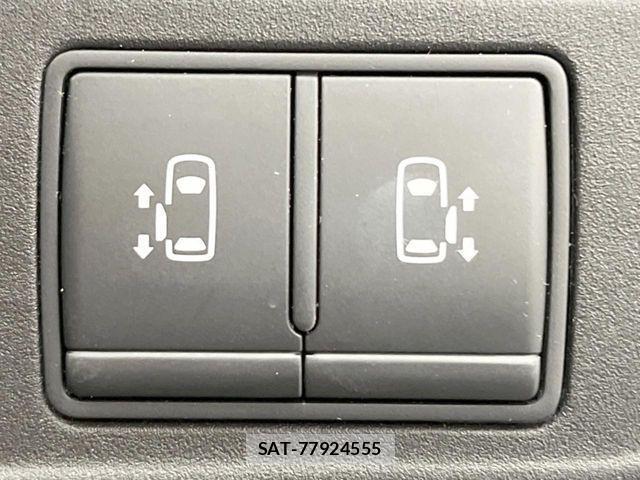 Nissan SERENA 2017-05 1067393-5