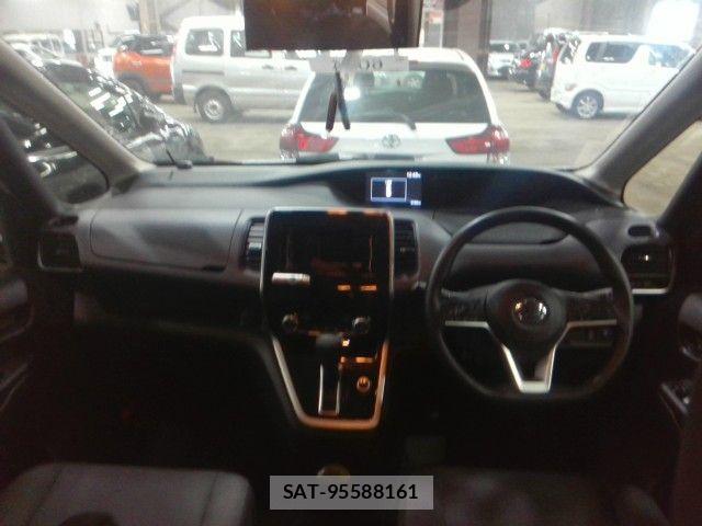 Nissan SERENA 2019-06 4330963-5