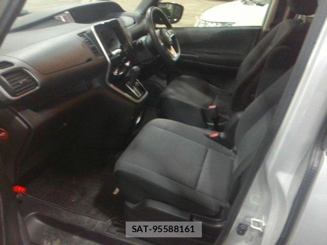 Nissan SERENA 2019-06 4330963-7