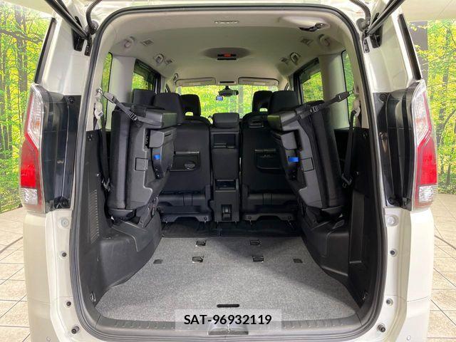 Nissan SERENA 2017-03 4757944-11