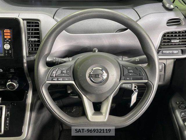 Nissan SERENA 2017-03 4757944-12
