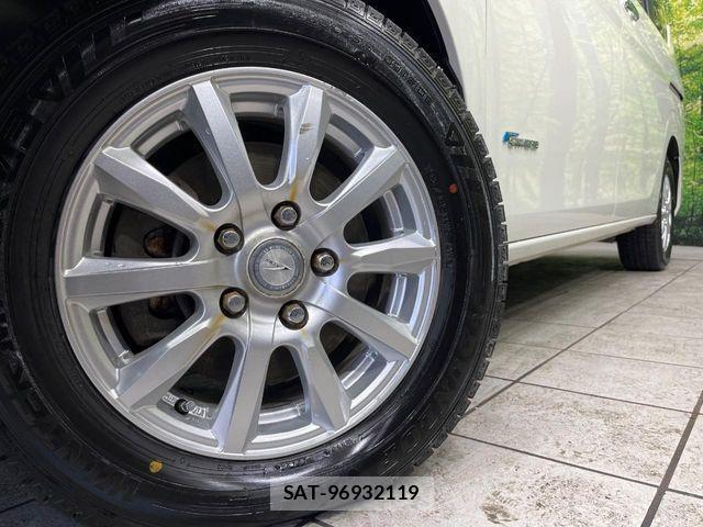 Nissan SERENA 2017-03 4757944-14