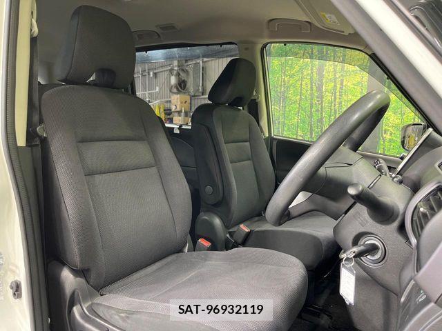 Nissan SERENA 2017-03 4757944-8
