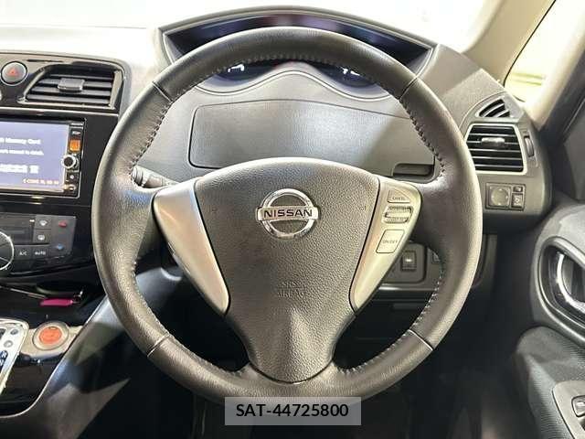 Nissan SERENA 2015-05 5878359-10