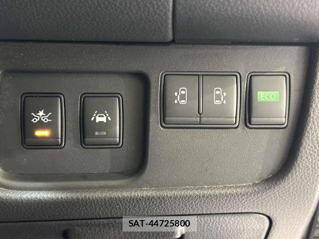 Nissan SERENA 2015-05 5878359-12
