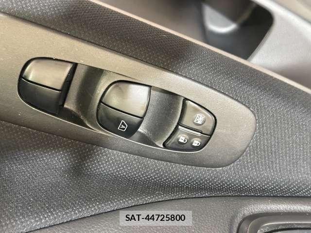 Nissan SERENA 2015-05 5878359-16
