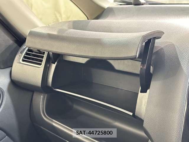 Nissan SERENA 2015-05 5878359-22
