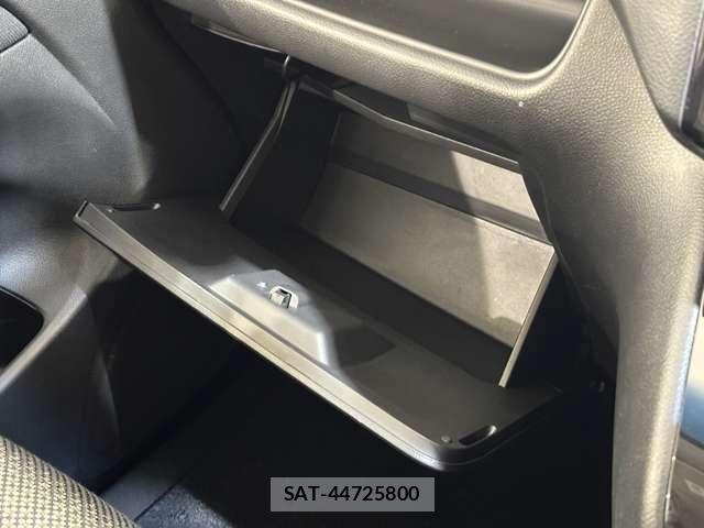 Nissan SERENA 2015-05 5878359-23