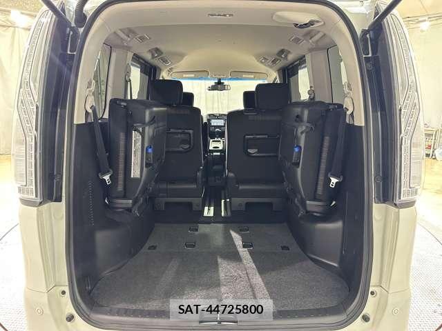 Nissan SERENA 2015-05 5878359-27