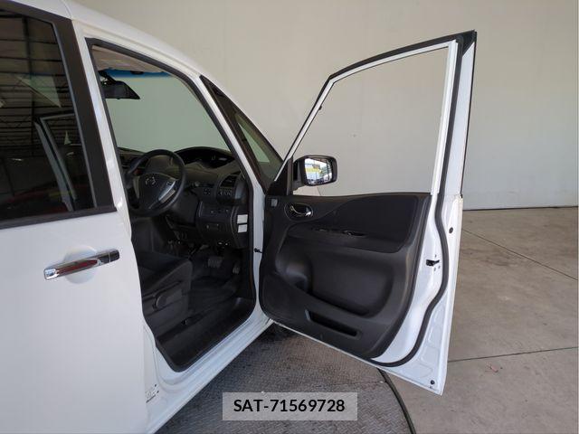 Nissan SERENA 2015-07 6018423-28