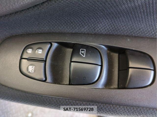 Nissan SERENA 2015-07 6018423-29