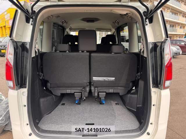 Nissan SERENA 2017-08 6018407-23