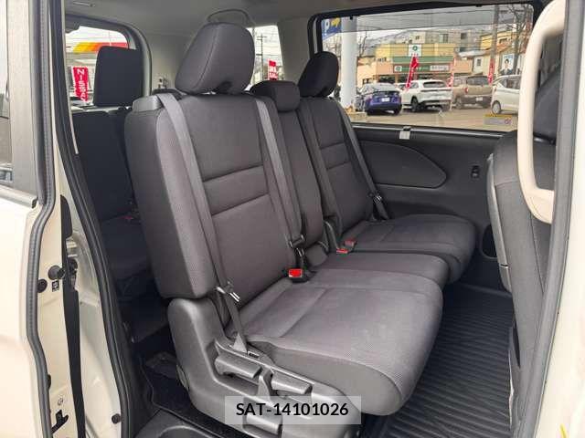 Nissan SERENA 2017-08 6018407-4